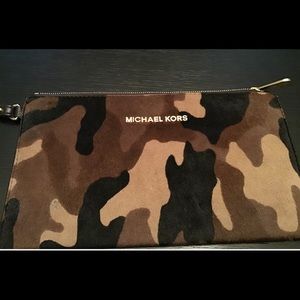 Michael Kors Wristlet